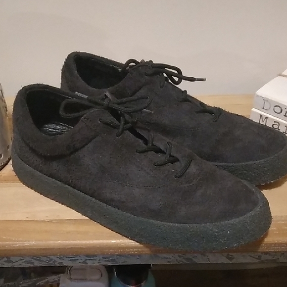 Men's Zeezy Season 6 Shaggy Suede Sneakers - Picture 2 of 6